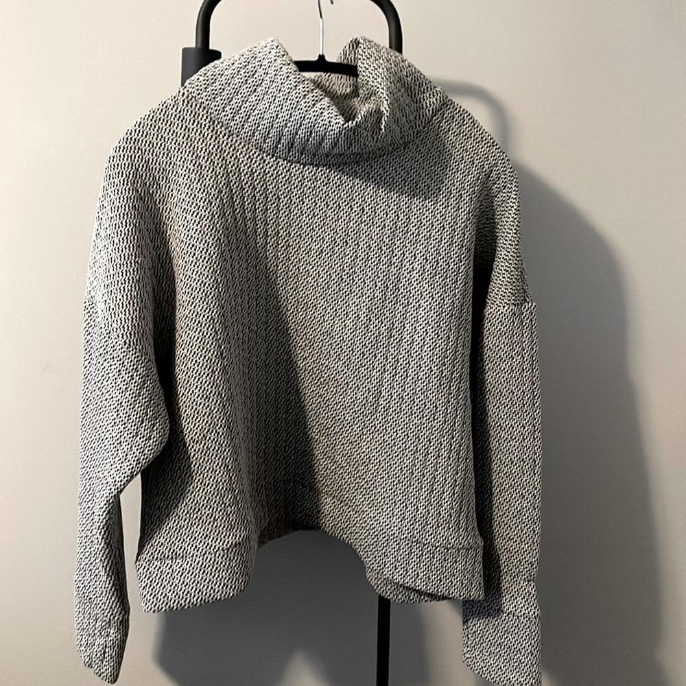 Black and White Gap Fit Sweater